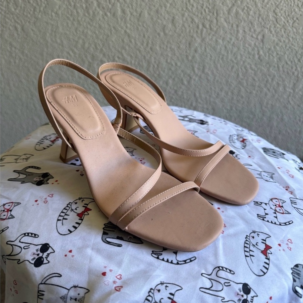 H&M Women's Beige Strappy Heels